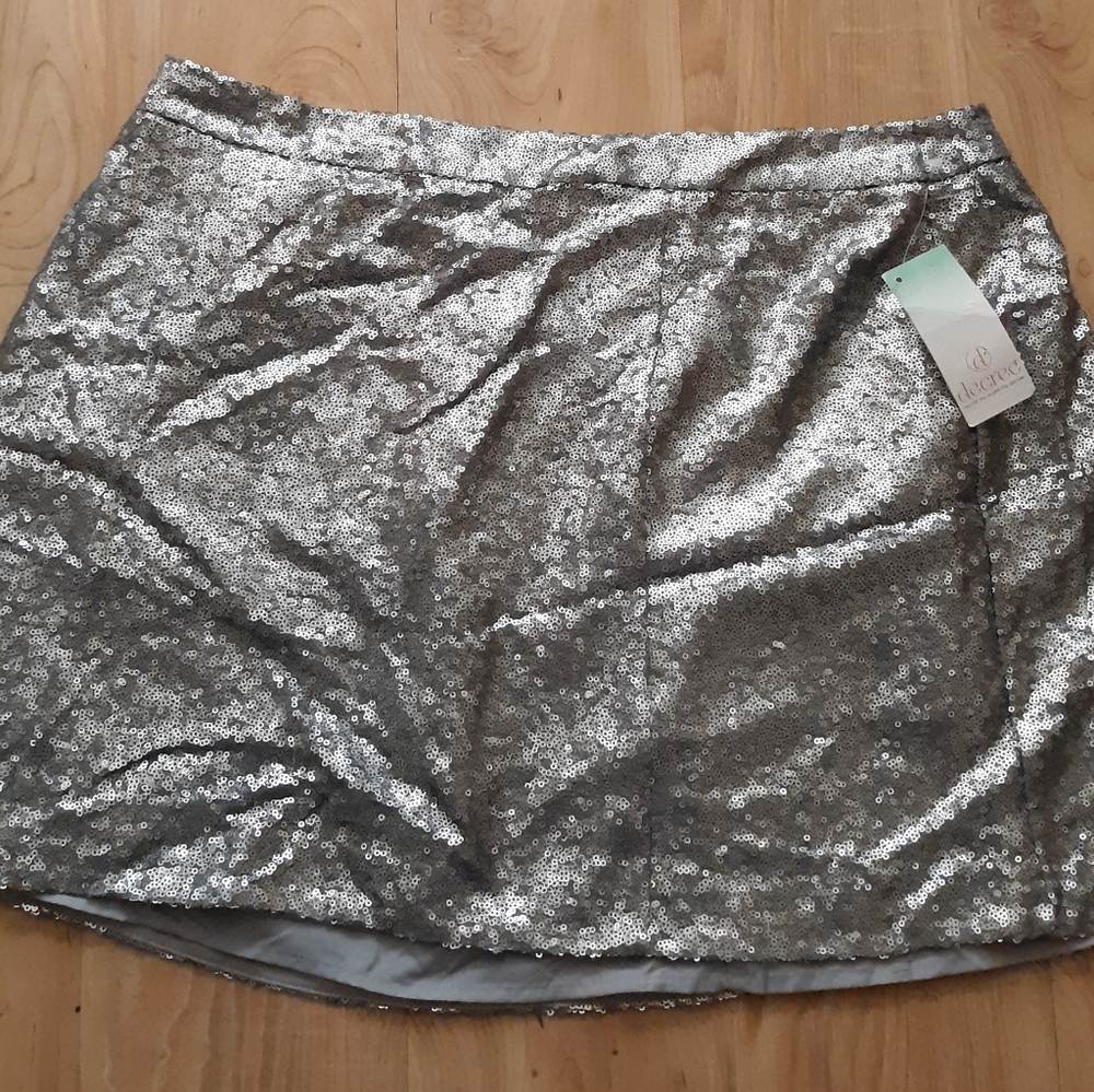 Decree silver sequined lined skirt
